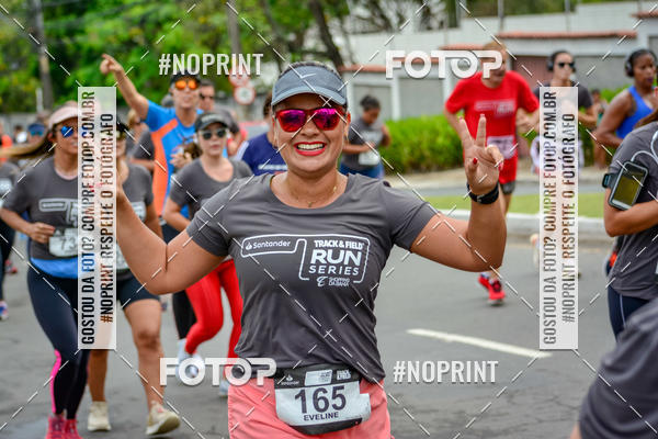 Buy your photos of the eventSantander Track&Field Run Series - Shopping da Bahia on Fotop