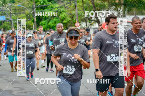 Buy your photos of the eventSantander Track&Field Run Series - Shopping da Bahia on Fotop