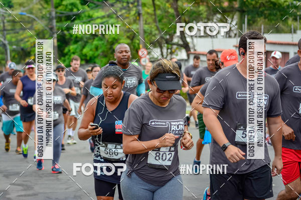 Buy your photos of the eventSantander Track&Field Run Series - Shopping da Bahia on Fotop