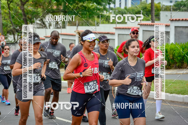 Buy your photos of the eventSantander Track&Field Run Series - Shopping da Bahia on Fotop