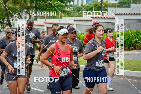 Buy your photos of the eventSantander Track&Field Run Series - Shopping da Bahia on Fotop