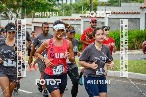 Buy your photos of the eventSantander Track&Field Run Series - Shopping da Bahia on Fotop