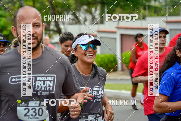 Buy your photos of the eventSantander Track&Field Run Series - Shopping da Bahia on Fotop