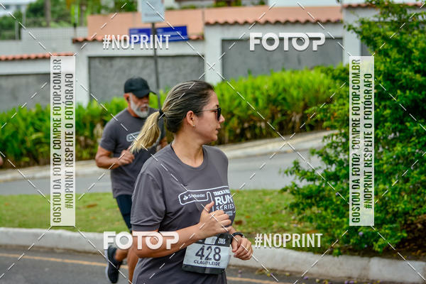 Buy your photos of the eventSantander Track&Field Run Series - Shopping da Bahia on Fotop