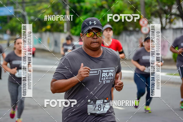 Buy your photos of the eventSantander Track&Field Run Series - Shopping da Bahia on Fotop