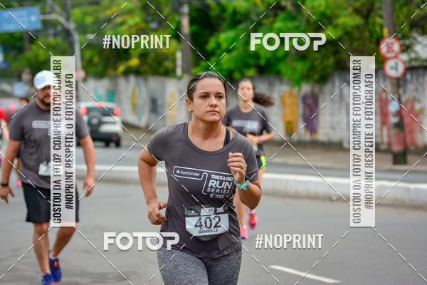 Buy your photos of the eventSantander Track&Field Run Series - Shopping da Bahia on Fotop