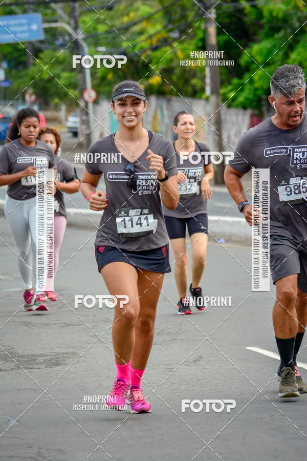 Buy your photos of the eventSantander Track&Field Run Series - Shopping da Bahia on Fotop