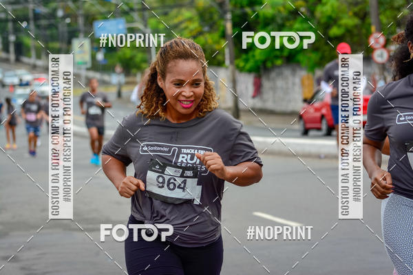 Buy your photos of the eventSantander Track&Field Run Series - Shopping da Bahia on Fotop