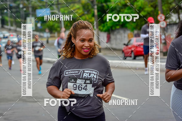 Buy your photos of the eventSantander Track&Field Run Series - Shopping da Bahia on Fotop