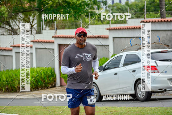 Buy your photos of the eventSantander Track&Field Run Series - Shopping da Bahia on Fotop