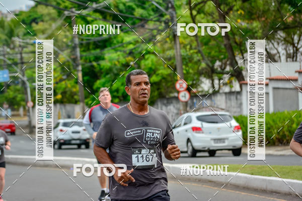 Buy your photos of the eventSantander Track&Field Run Series - Shopping da Bahia on Fotop