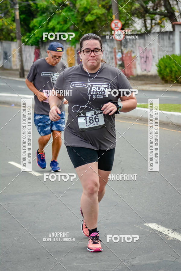 Buy your photos of the eventSantander Track&Field Run Series - Shopping da Bahia on Fotop