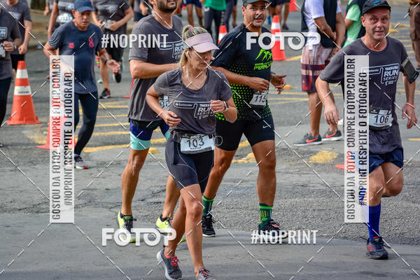 Buy your photos of the eventSantander Track&Field Run Series - Shopping da Bahia on Fotop