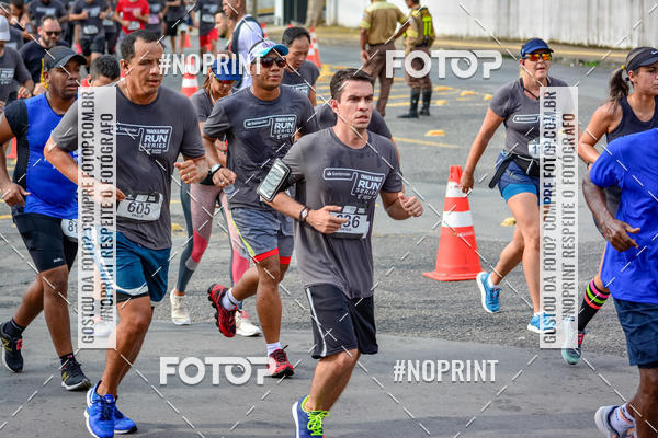 Buy your photos of the eventSantander Track&Field Run Series - Shopping da Bahia on Fotop