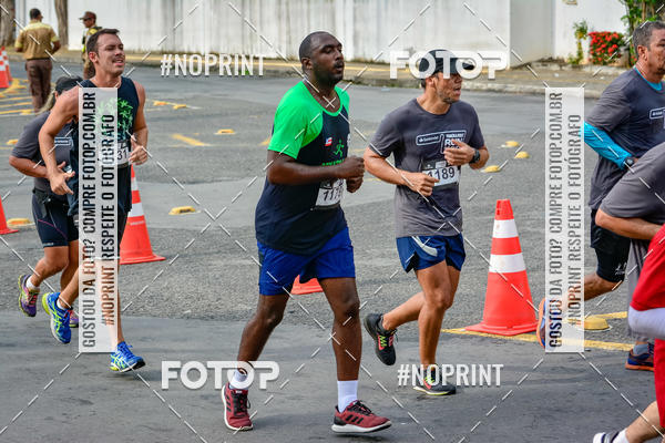 Buy your photos of the eventSantander Track&Field Run Series - Shopping da Bahia on Fotop