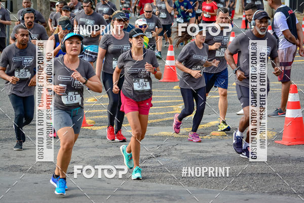 Buy your photos of the eventSantander Track&Field Run Series - Shopping da Bahia on Fotop