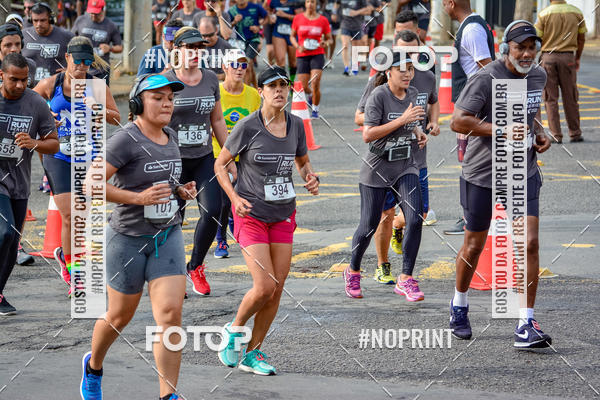 Buy your photos of the eventSantander Track&Field Run Series - Shopping da Bahia on Fotop