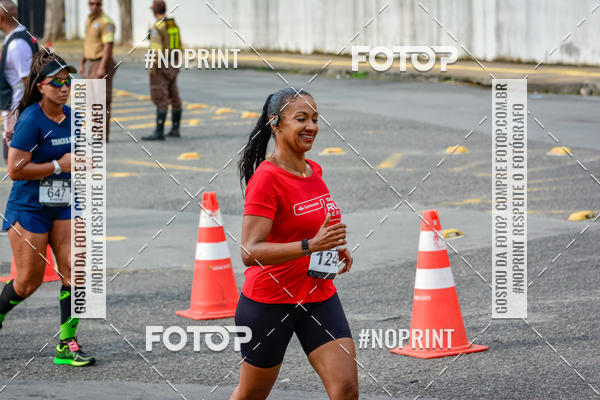 Buy your photos of the eventSantander Track&Field Run Series - Shopping da Bahia on Fotop