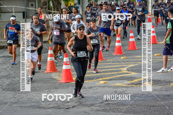 Buy your photos of the eventSantander Track&Field Run Series - Shopping da Bahia on Fotop