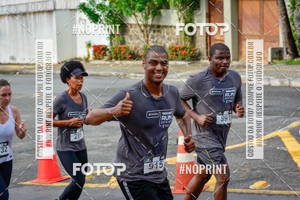 Buy your photos of the eventSantander Track&Field Run Series - Shopping da Bahia on Fotop