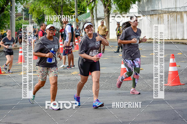 Buy your photos of the eventSantander Track&Field Run Series - Shopping da Bahia on Fotop