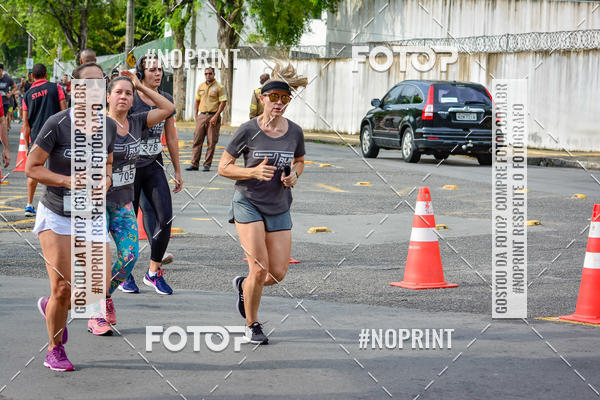 Buy your photos of the eventSantander Track&Field Run Series - Shopping da Bahia on Fotop