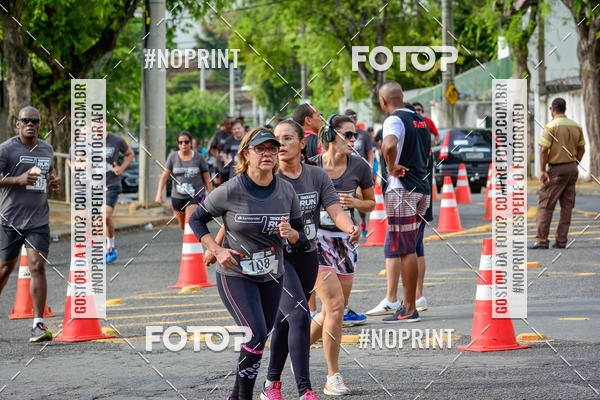 Buy your photos of the eventSantander Track&Field Run Series - Shopping da Bahia on Fotop