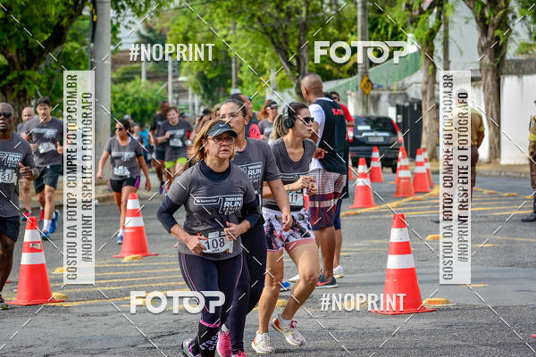 Buy your photos of the eventSantander Track&Field Run Series - Shopping da Bahia on Fotop