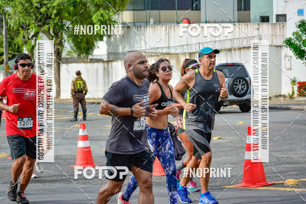 Achetez vos photos de l'�v�nementSantander Track&Field Run Series - Shopping da Bahia sur Fotop