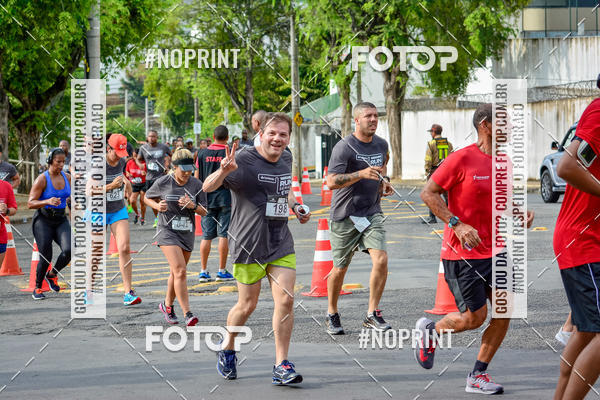 Achetez vos photos de l'�v�nementSantander Track&Field Run Series - Shopping da Bahia sur Fotop