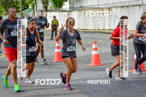 Achetez vos photos de l'�v�nementSantander Track&Field Run Series - Shopping da Bahia sur Fotop