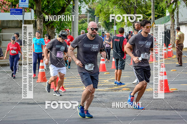 Achetez vos photos de l'�v�nementSantander Track&Field Run Series - Shopping da Bahia sur Fotop