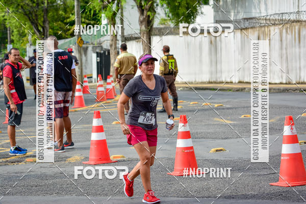 Buy your photos of the eventSantander Track&Field Run Series - Shopping da Bahia on Fotop