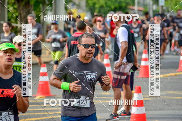 Buy your photos of the eventSantander Track&Field Run Series - Shopping da Bahia on Fotop