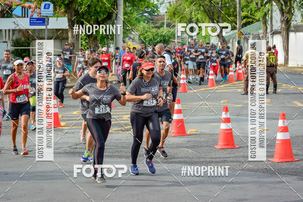 Buy your photos of the eventSantander Track&Field Run Series - Shopping da Bahia on Fotop