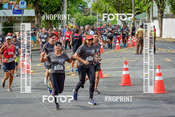 Buy your photos of the eventSantander Track&Field Run Series - Shopping da Bahia on Fotop