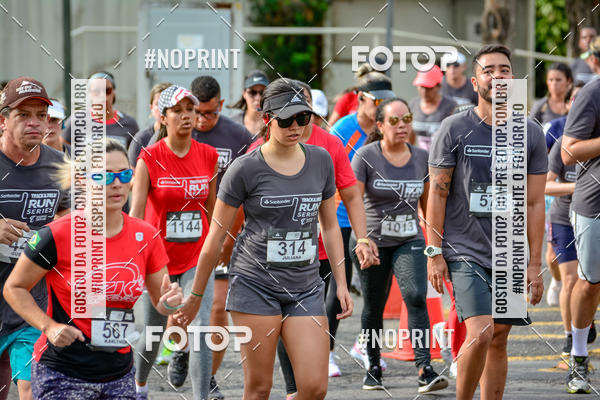 Achetez vos photos de l'�v�nementSantander Track&Field Run Series - Shopping da Bahia sur Fotop