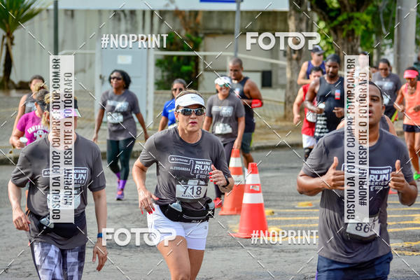 Achetez vos photos de l'�v�nementSantander Track&Field Run Series - Shopping da Bahia sur Fotop