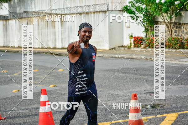 Achetez vos photos de l'�v�nementSantander Track&Field Run Series - Shopping da Bahia sur Fotop