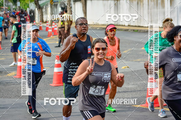Achetez vos photos de l'�v�nementSantander Track&Field Run Series - Shopping da Bahia sur Fotop