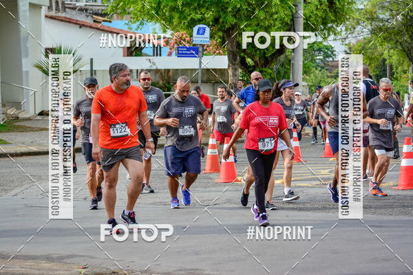 Buy your photos of the eventSantander Track&Field Run Series - Shopping da Bahia on Fotop