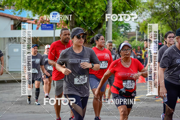 Buy your photos of the eventSantander Track&Field Run Series - Shopping da Bahia on Fotop
