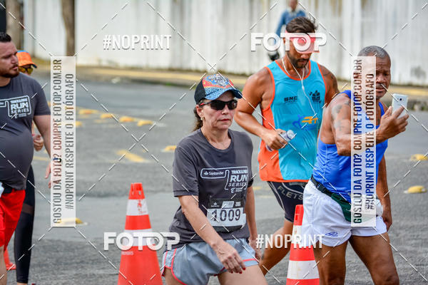 Buy your photos of the eventSantander Track&Field Run Series - Shopping da Bahia on Fotop