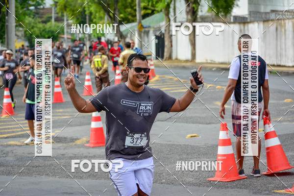 Compre suas fotos do eventoSantander Track&Field Run Series - Shopping da Bahia no Fotop