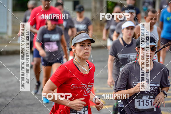 Compre suas fotos do eventoSantander Track&Field Run Series - Shopping da Bahia no Fotop