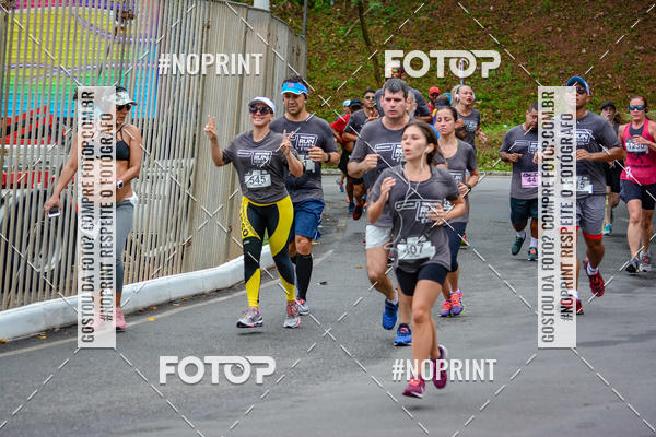 Compre suas fotos do eventoSantander Track&Field Run Series - Shopping da Bahia no Fotop