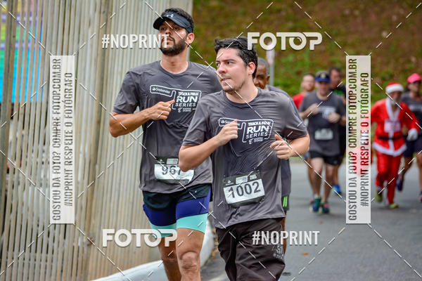 Compre suas fotos do eventoSantander Track&Field Run Series - Shopping da Bahia no Fotop