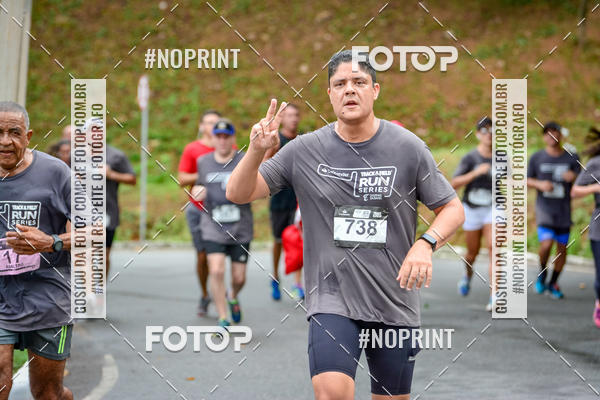 Compre suas fotos do eventoSantander Track&Field Run Series - Shopping da Bahia no Fotop