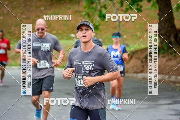 Buy your photos of the eventSantander Track&Field Run Series - Shopping da Bahia on Fotop
