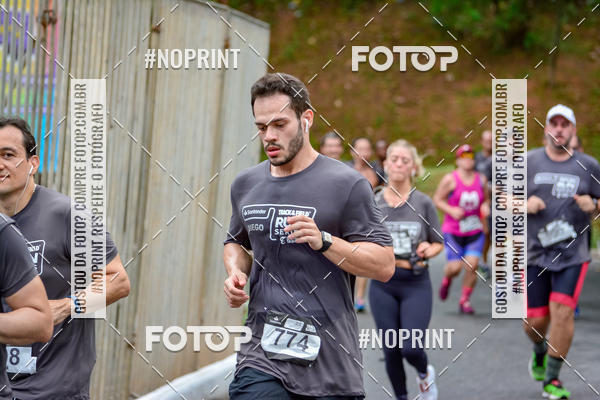 Buy your photos of the eventSantander Track&Field Run Series - Shopping da Bahia on Fotop